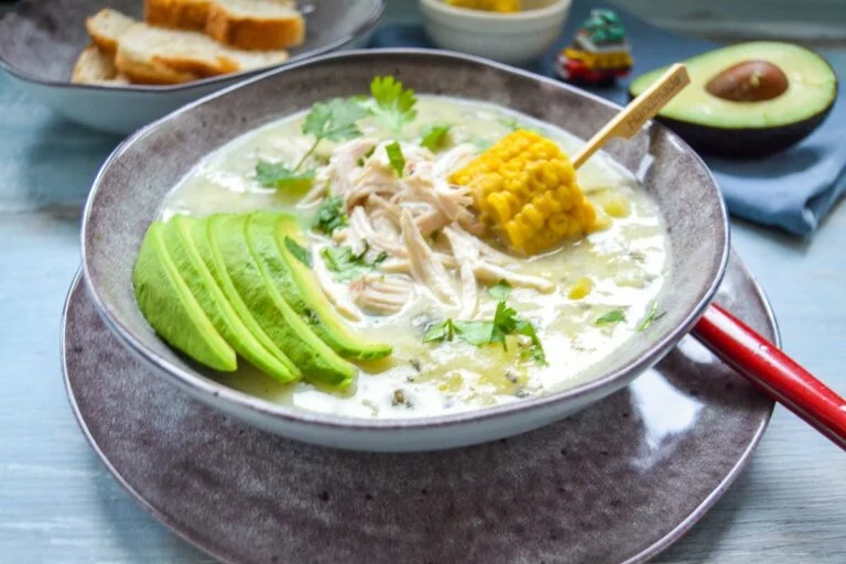 Ajiaco – Kolumbianische Hühner-Kartoffel-Suppe: Ein traditionelles Rezept aus Bogotá