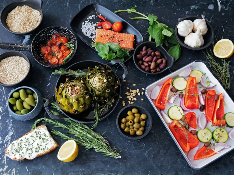 Die kulinarische Revolution: 18 Meat-Free Mediterranean Recipes für eine gesunde, pflanzliche Ernährung