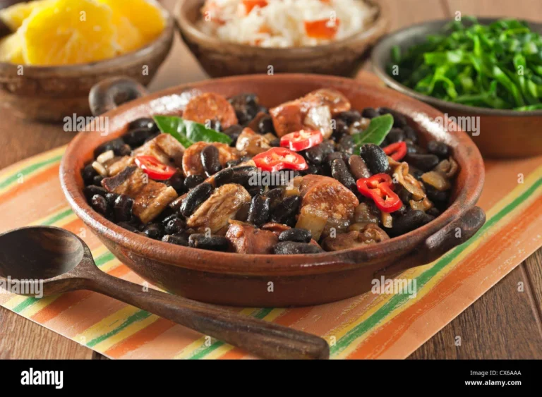 Hardcore Feijoada: Brasiliens deftiger Bohneneintopf für echte Kerle