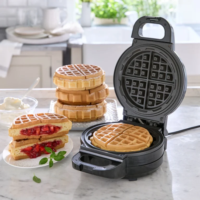 Ich habe 18 Waffeleisen getestet: Diese 8 liefern jedes Mal knusprige, goldene Waffeln