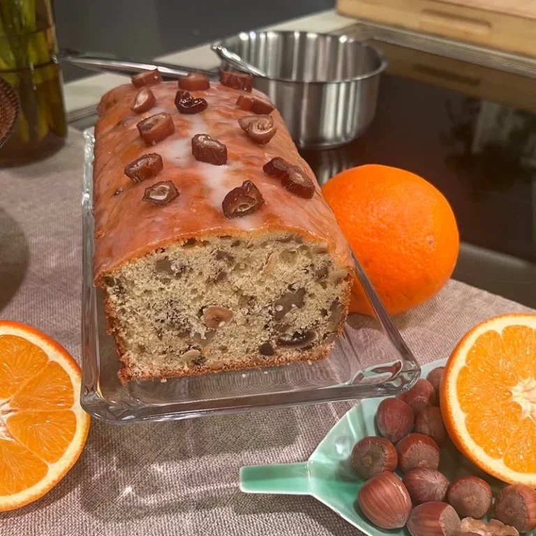 Saftiger Dattel-Nuss-Kuchen
