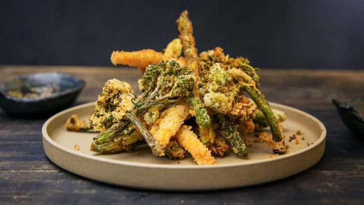 Warum japanisches Frittieren so leicht und knusprig ist – Tipps von Köchen