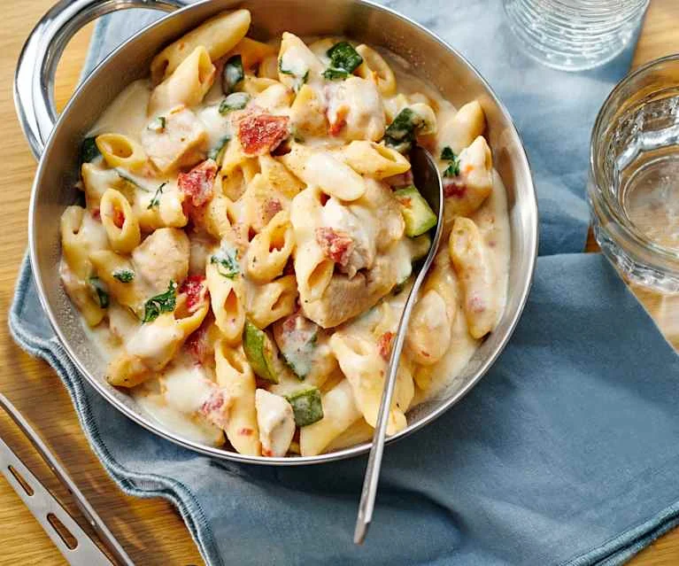 Schnelle Thermomix TM6 One-Pot-Pasta: Das neue Lieblingsgericht für die ganze Familie