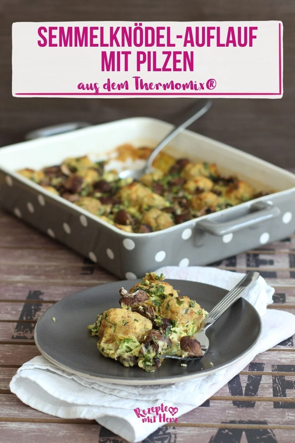 Semmelknödel-Reste-Auflauf mit Pilzrahmsauce – vegetarisch aus der Pfanne
